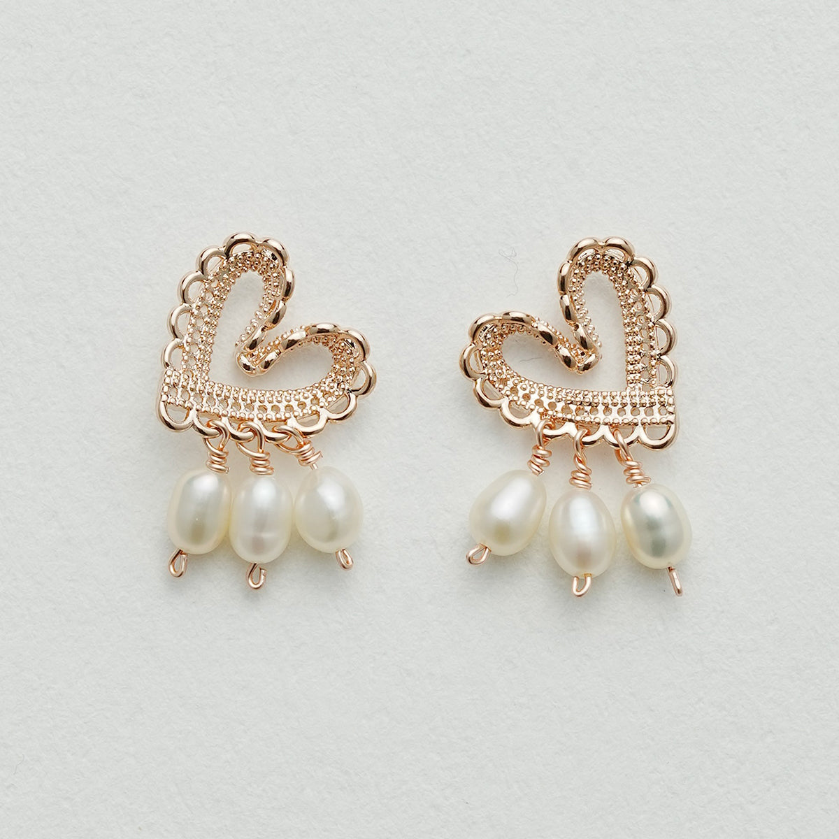 パールハートイヤリング