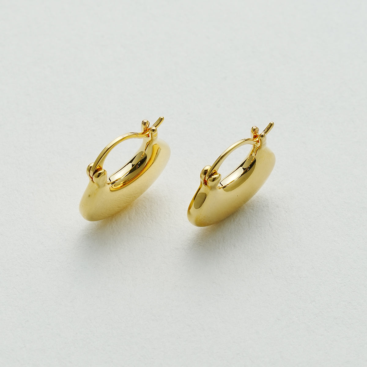 イチョウの葉メタル光沢イヤリング