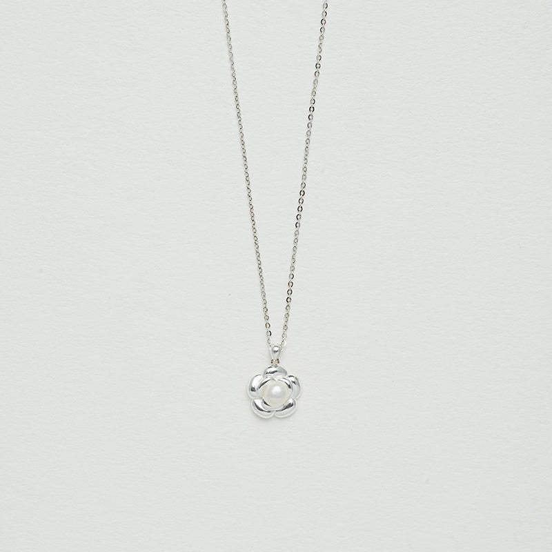 シルバーパールネックレス