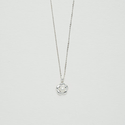 シルバーパールネックレス