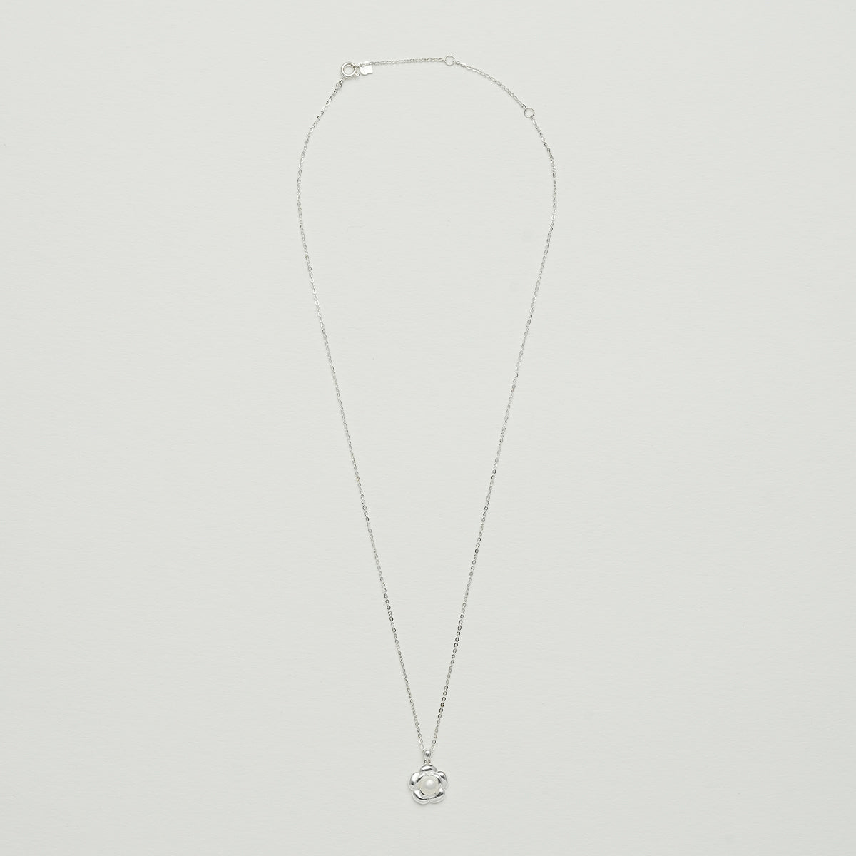 シルバーパールネックレス