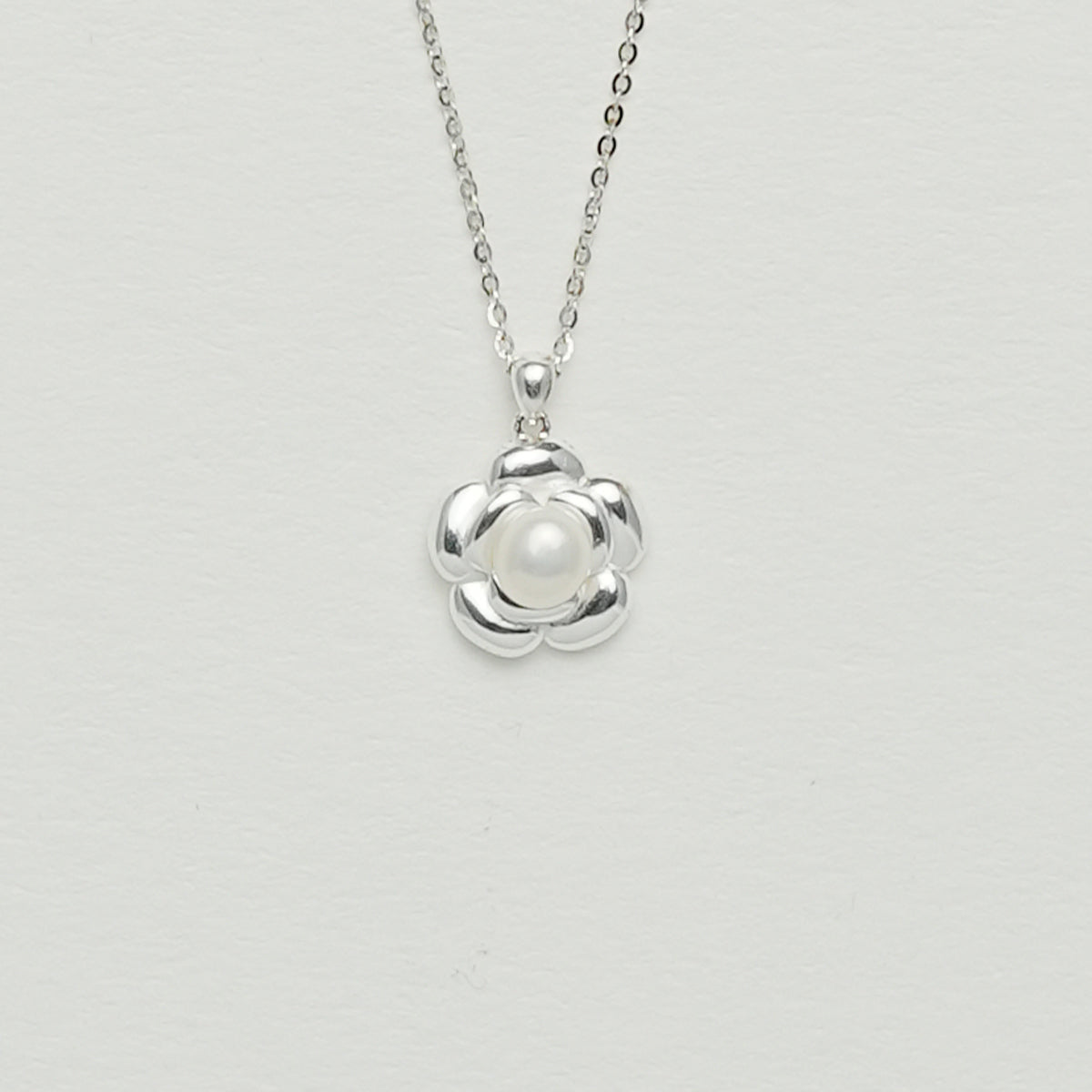 シルバーパールネックレス