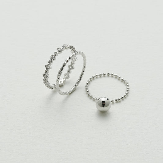 多様に重ねて楽しめるリングセット