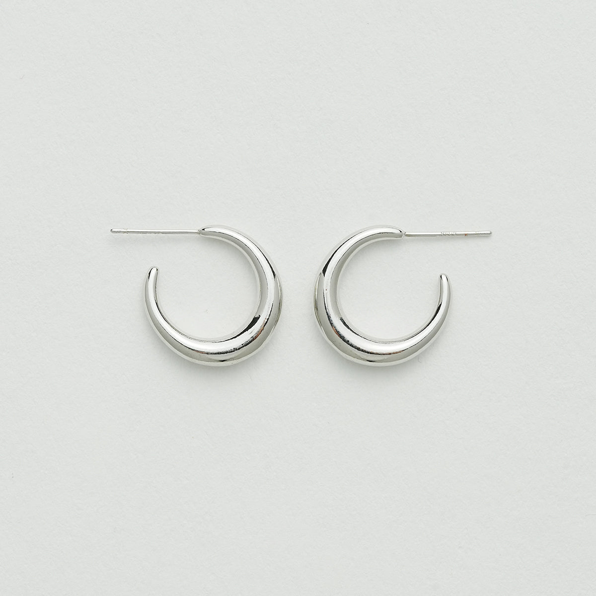 シンプルなイヤーカフ