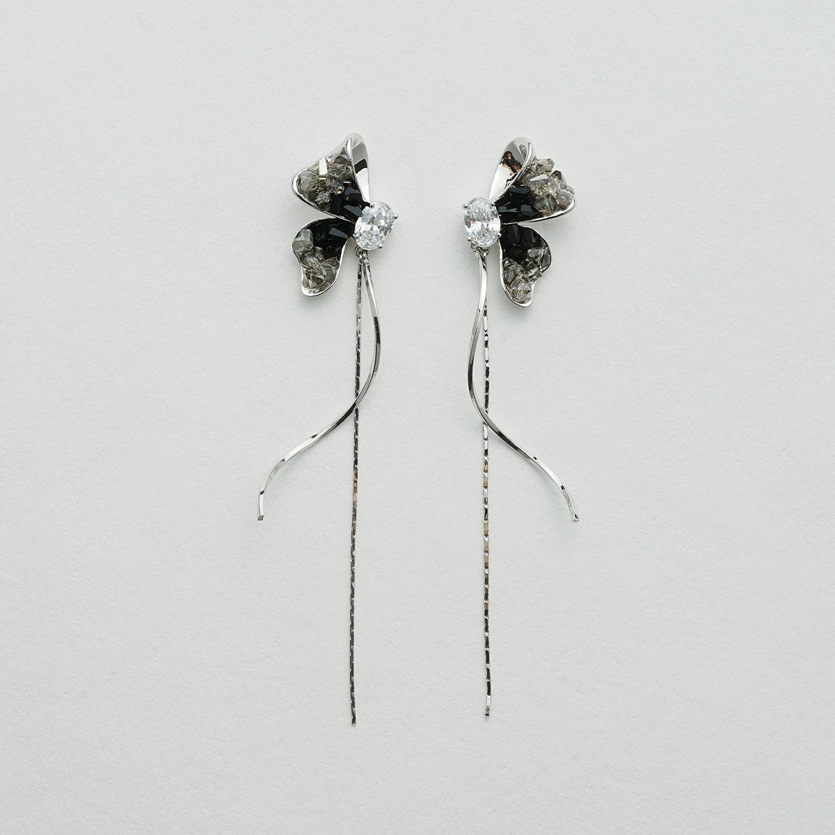 蝶のフリンジイヤリング