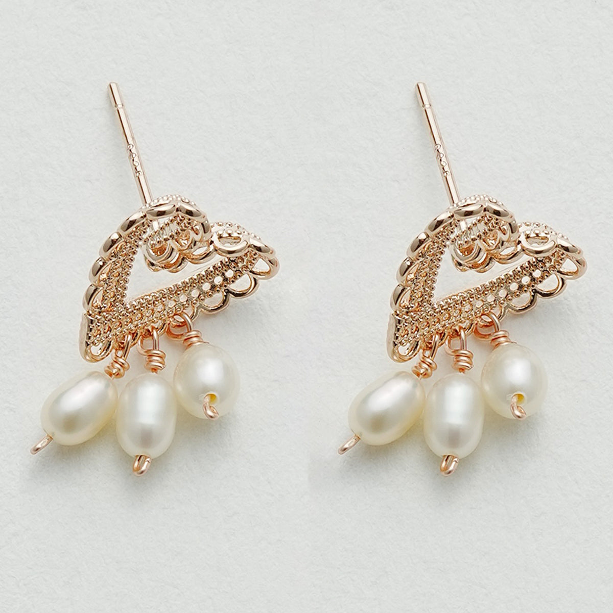 パールハートイヤリング