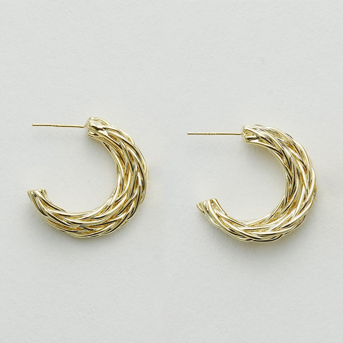 シンプルなイヤーカフ