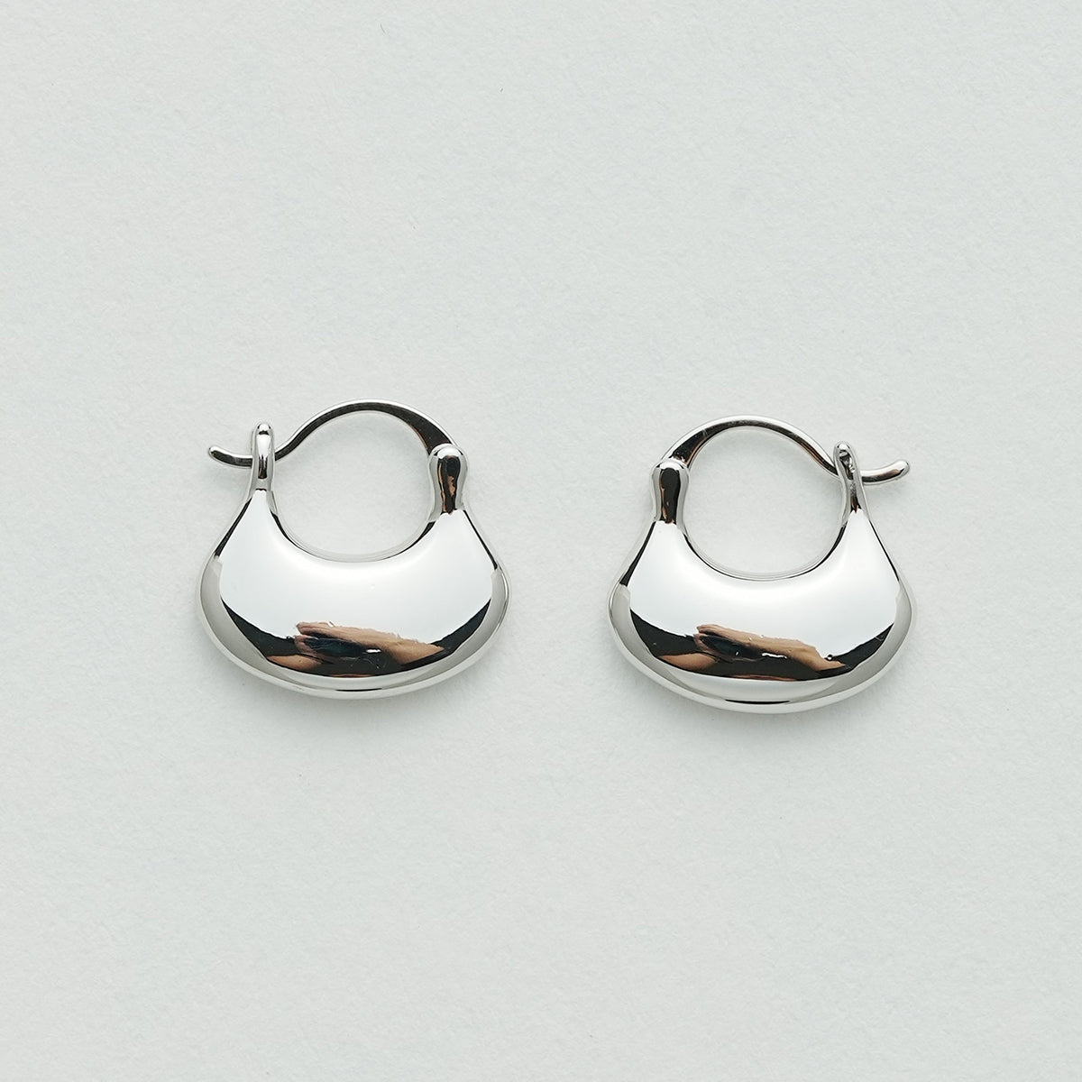 イチョウの葉メタル光沢イヤリング