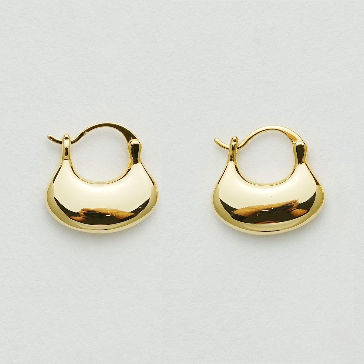 イチョウの葉メタル光沢イヤリング